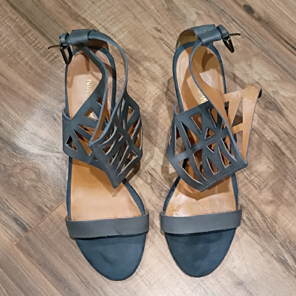 Nine West 8.D Gray/Blue Wedge Sandals - Picture 2 of 3